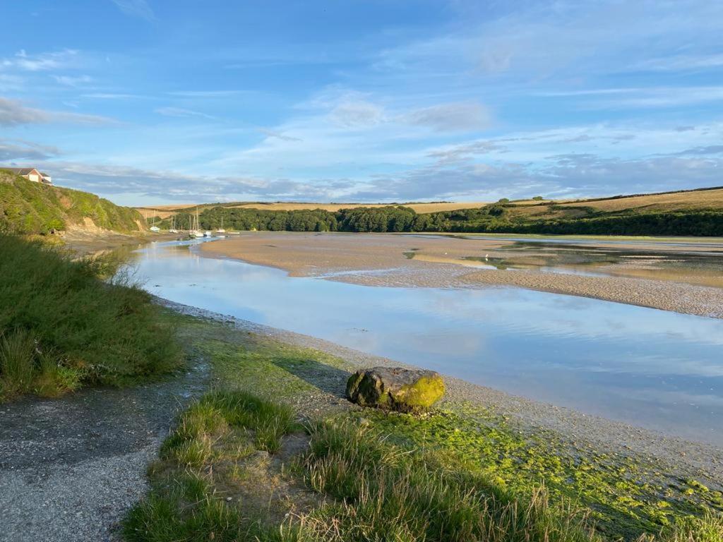 2 Chatsworth Riverscape Apartments - Peaceful Apartment In Great Location With Free Parking Overlooking The Gannel Just A Short Walk From Newquays Incredible Beaches And Local Amenities New Quay Zewnętrze zdjęcie
