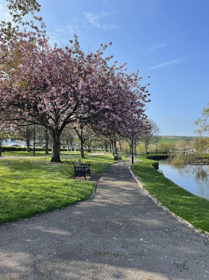 2 Chatsworth Riverscape Apartments - Peaceful Apartment In Great Location With Free Parking Overlooking The Gannel Just A Short Walk From Newquays Incredible Beaches And Local Amenities New Quay Zewnętrze zdjęcie